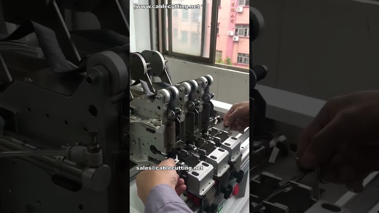 3점 동시 스팟 테이핑 머신 | 최소 73mm 간격 자동 와이어 하네스 테이핑