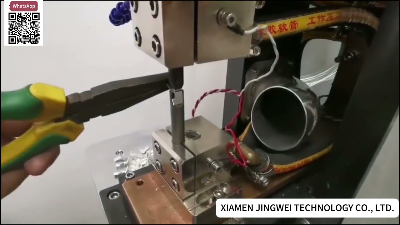 AC 접촉기 구리 합금 접점 시트를 AgCdO15 접점에 저항 용접하는 기계 데모